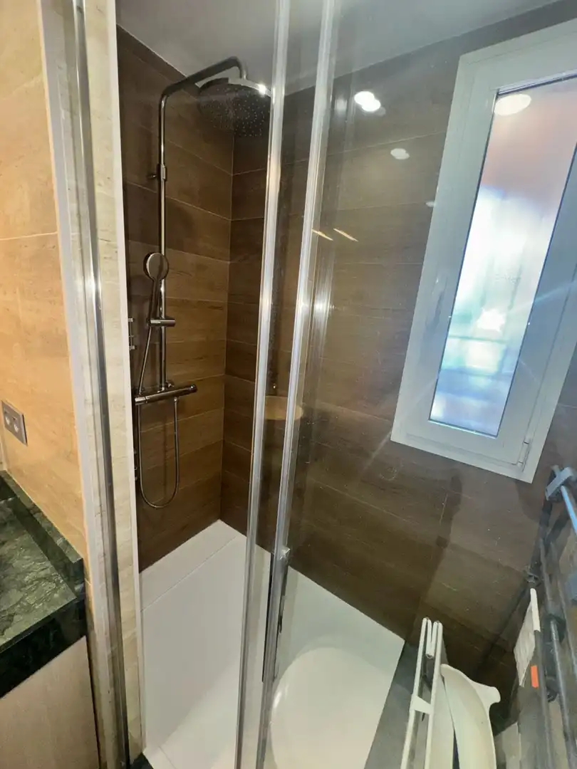 Baño de Piso en venta en Tomares con Aire acondicionado, Calefacción y Piscina comunitaria