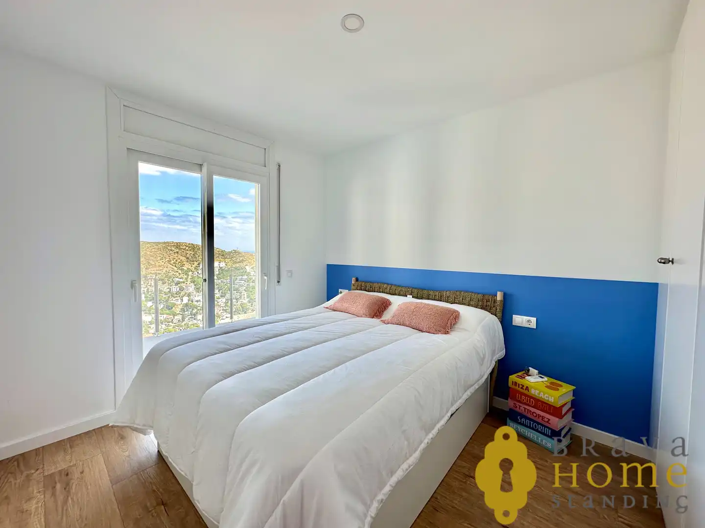 Dormitori de Casa o xalet en venda en Roses amb Aire condicionat, Jardí privat i Terrassa