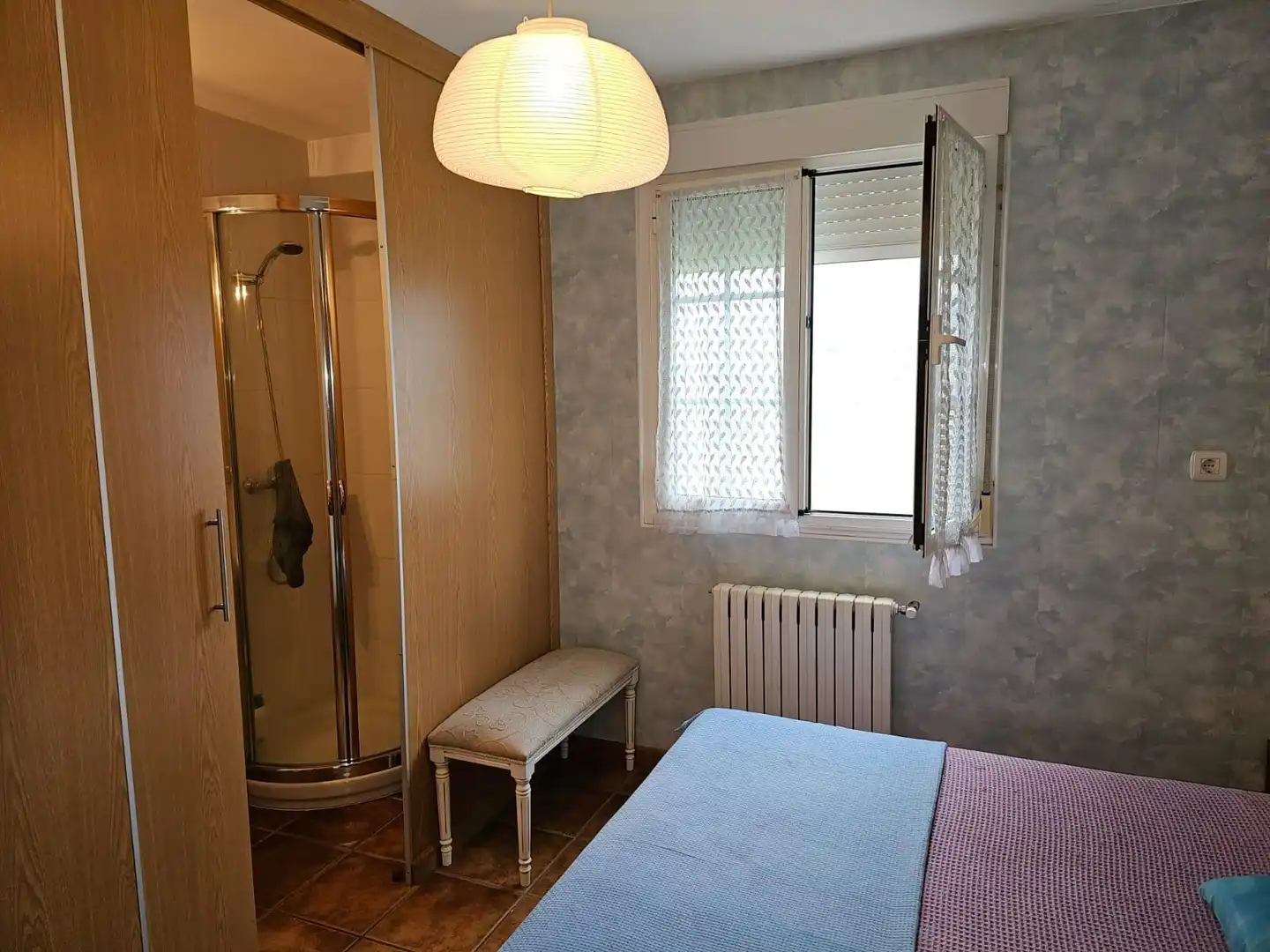 Dormitori de Casa o xalet en venda en Ponferrada amb Calefacció, Jardí privat i Terrassa