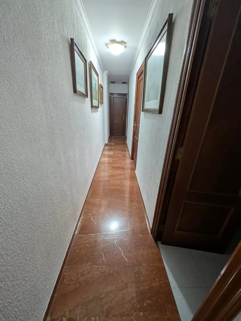 Piso en venta en Lucena con Calefacción, Terraza y Trastero