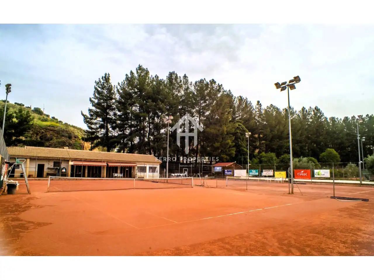 Vista exterior de Finca rústica en venda en Loja amb Aire condicionat, Calefacció i Jardí privat