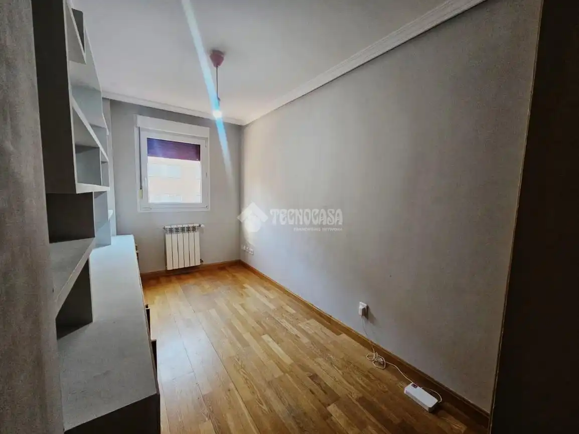 Bedroom of Flat for sale in Parla