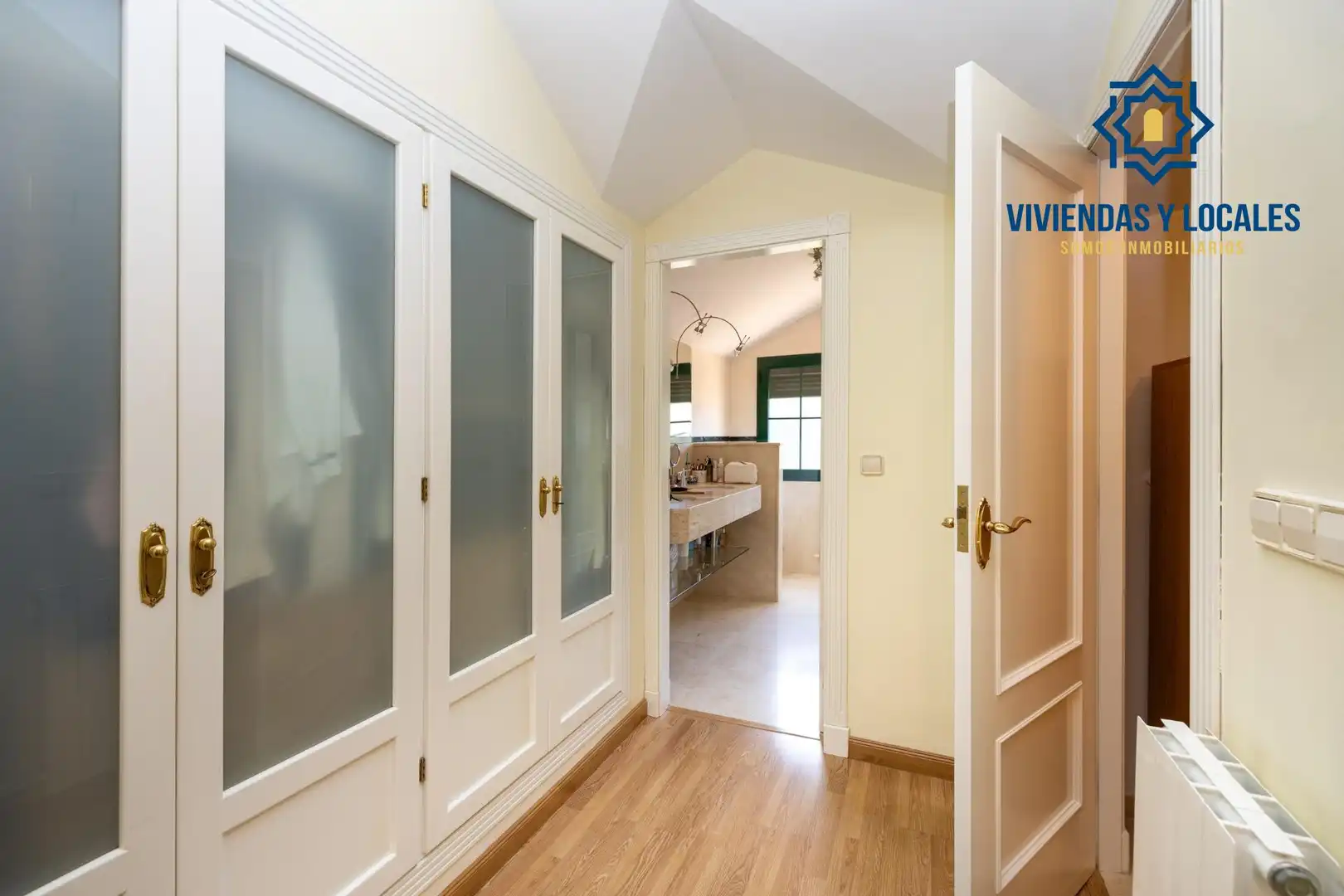 Casa adosada en venta en Granada con Aire acondicionado, Calefacción y Jardín privado