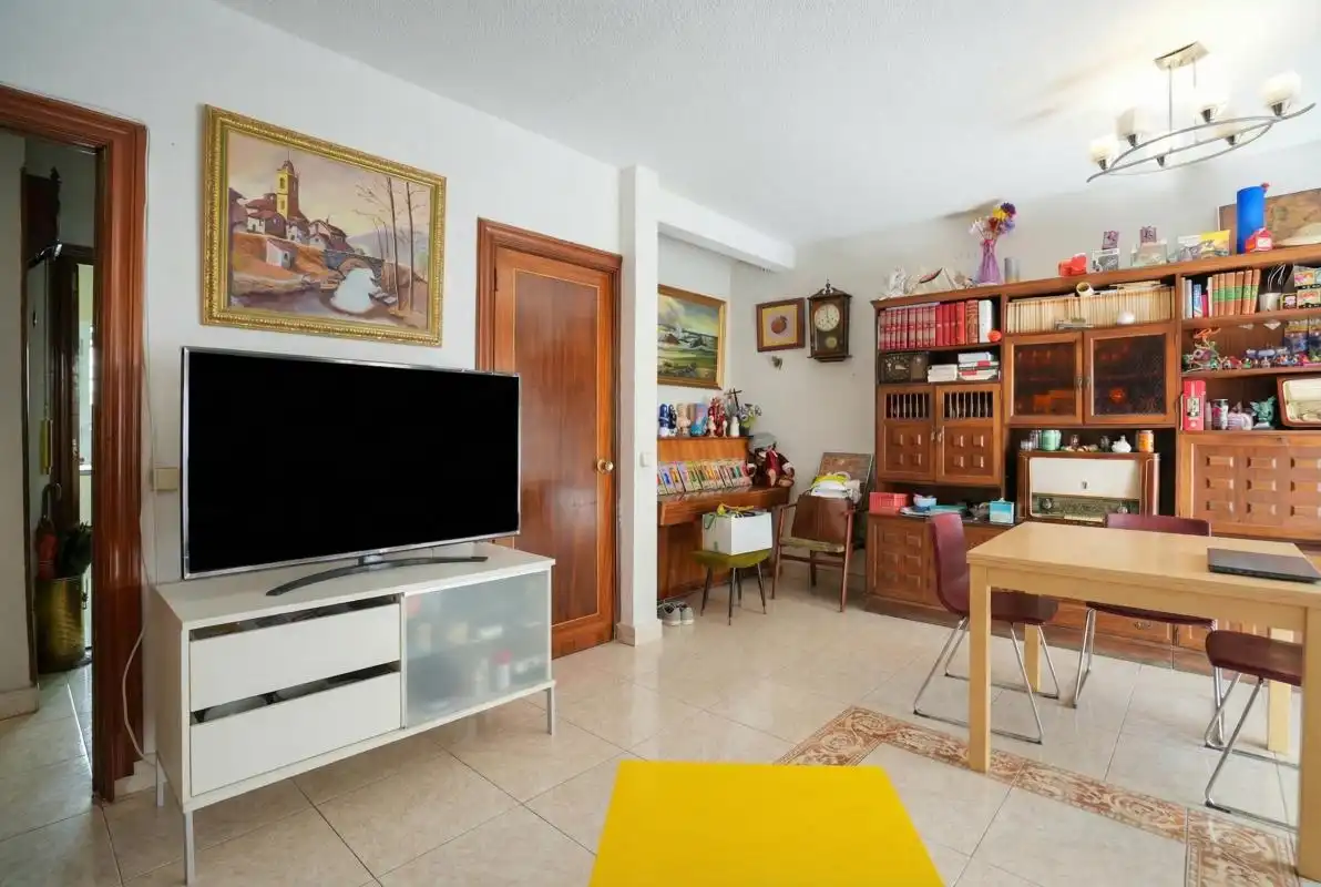 Sala d'estar de Edifici en venda en Madrid