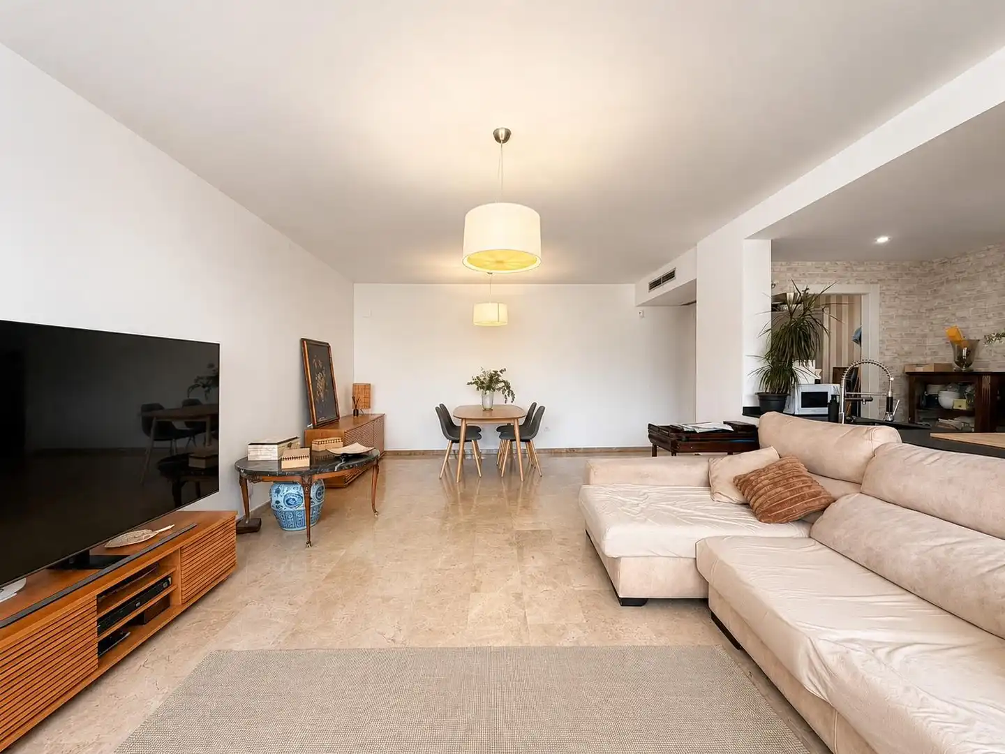 Sala de estar de Piso en venta en Alicante / Alacant con Aire acondicionado, Calefacción y Amueblado