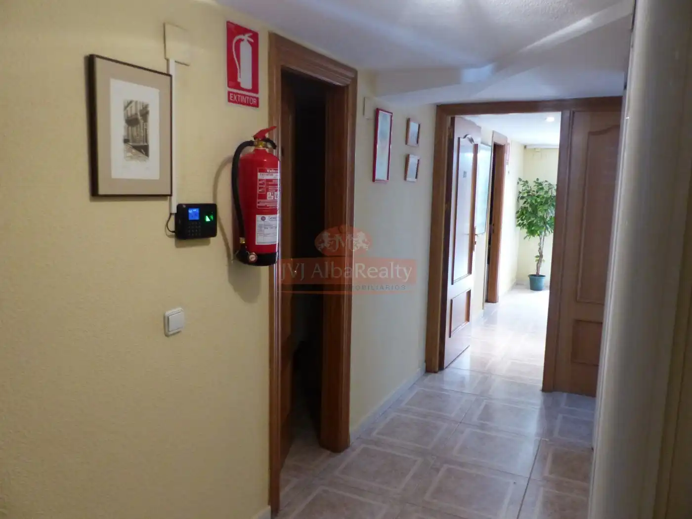 Büro zur Miete in Albacete mit Klimaanlage und Möbliert