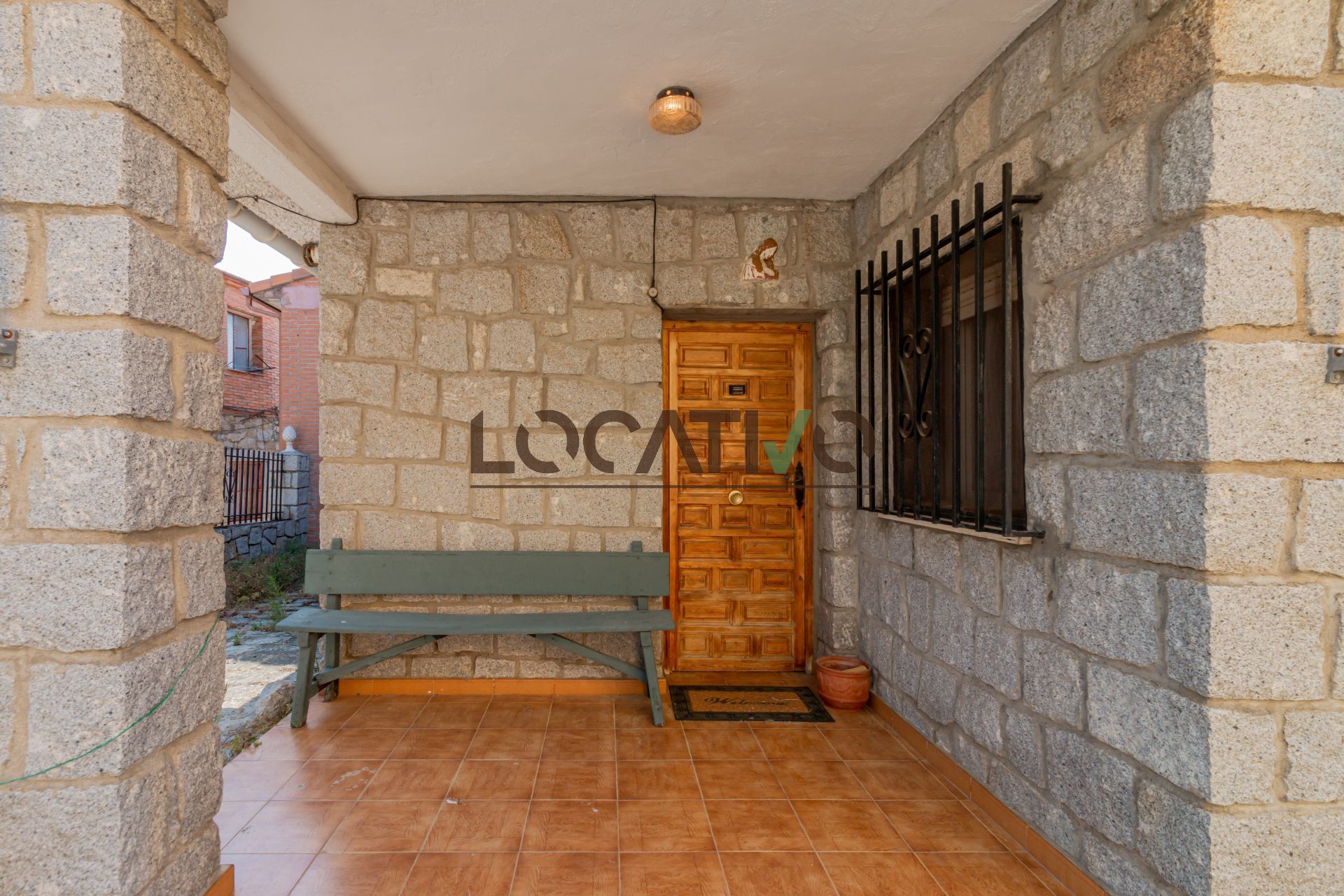 Vista exterior de Casa o xalet en venda en Fresnedillas de la Oliva amb Calefacció, Jardí privat i Terrassa