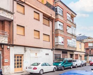 Vista exterior de Pis en venda en Ponferrada amb Traster