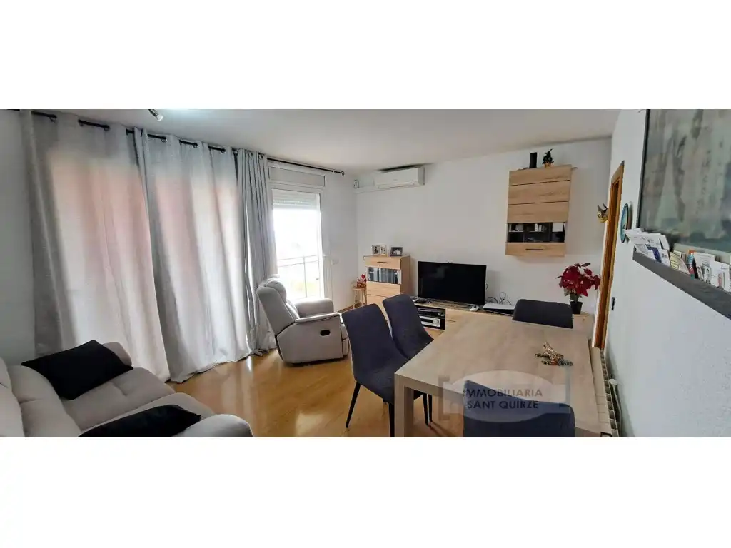 Sala d'estar de Pis en venda en Sant Quirze del Vallès
