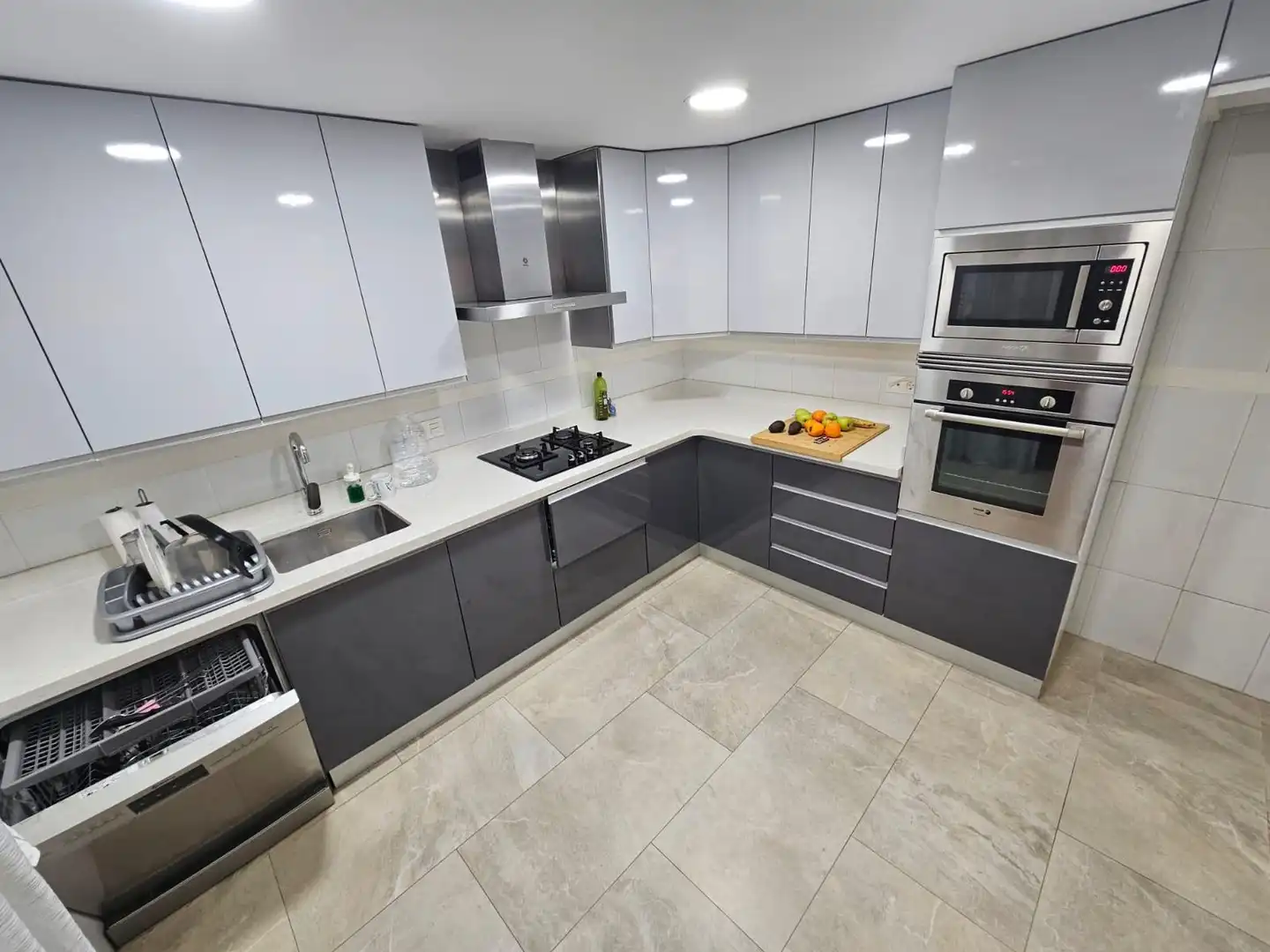 Cocina de Casa o chalet de alquiler en Alicante / Alacant con Aire acondicionado, Calefacción y Jardín privado