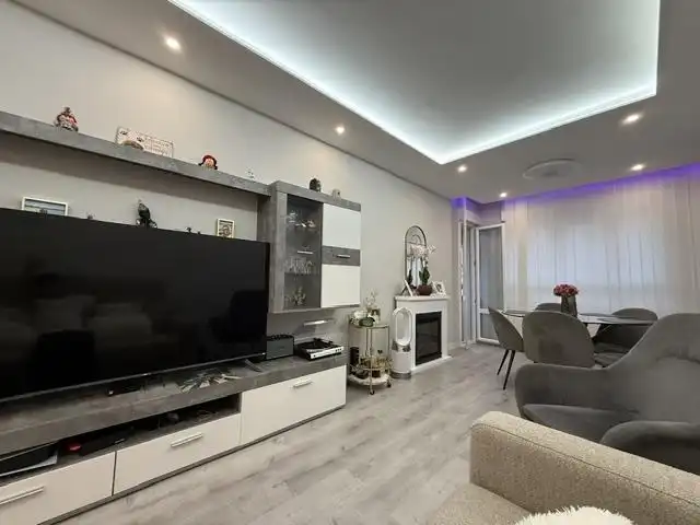 Sala de estar de Apartamento en venta en Vitoria - Gasteiz con Calefacción, Parquet y Terraza