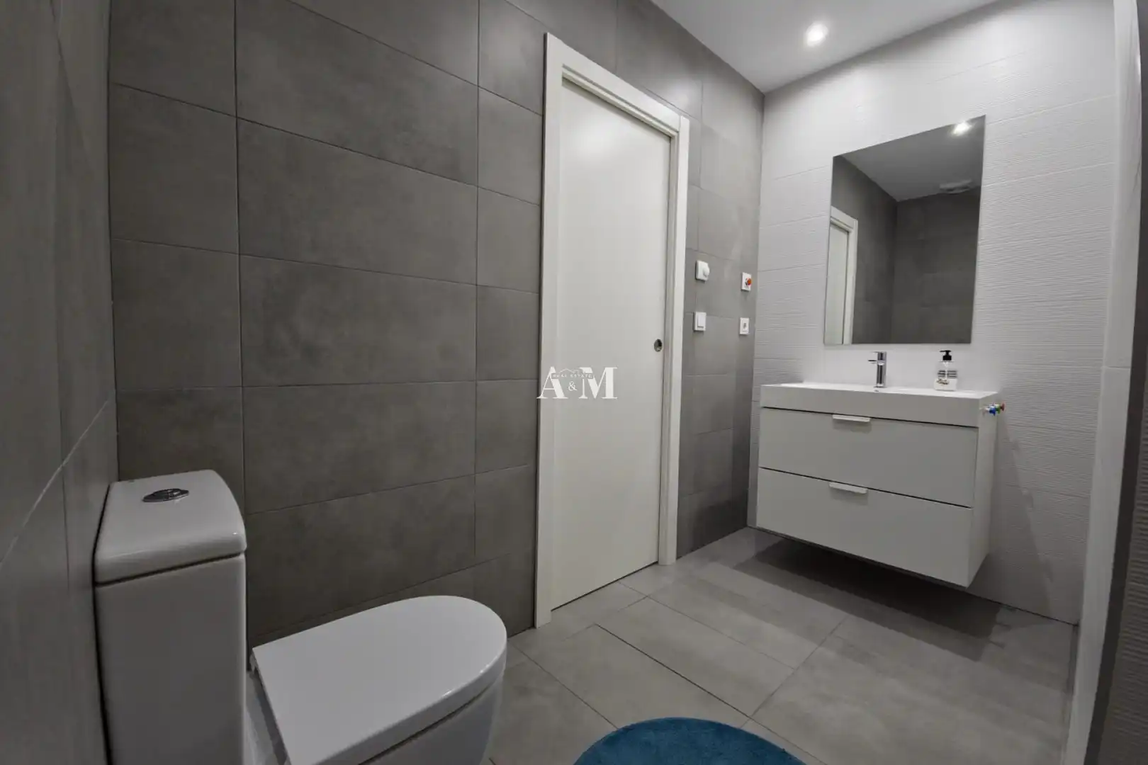 Badezimmer von Haus oder Chalet zur Miete in Dolores mit Heizung, Privatgarten und Terrasse