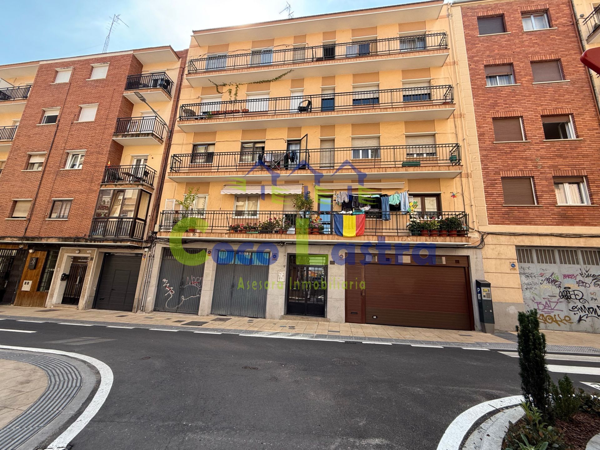 Flat for sale in Salesas