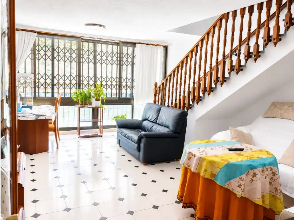 Sala de estar de Casa o chalet en venta en Benidorm con Aire acondicionado, Piscina y Amueblado