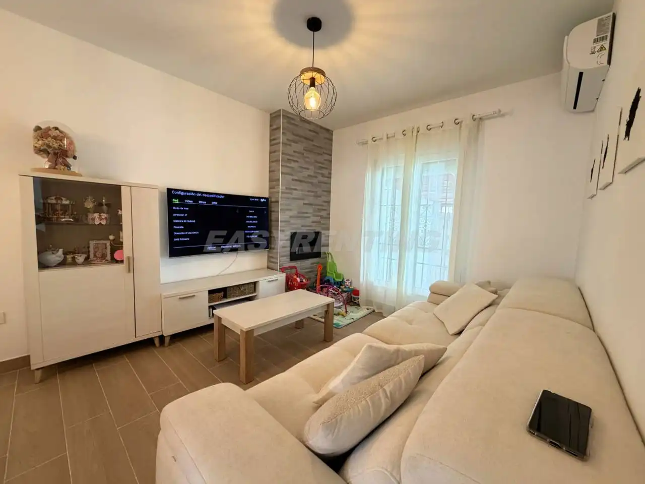 Living room of Detached homes for sale in La Línea de la Concepción  with Terrace and Furnished