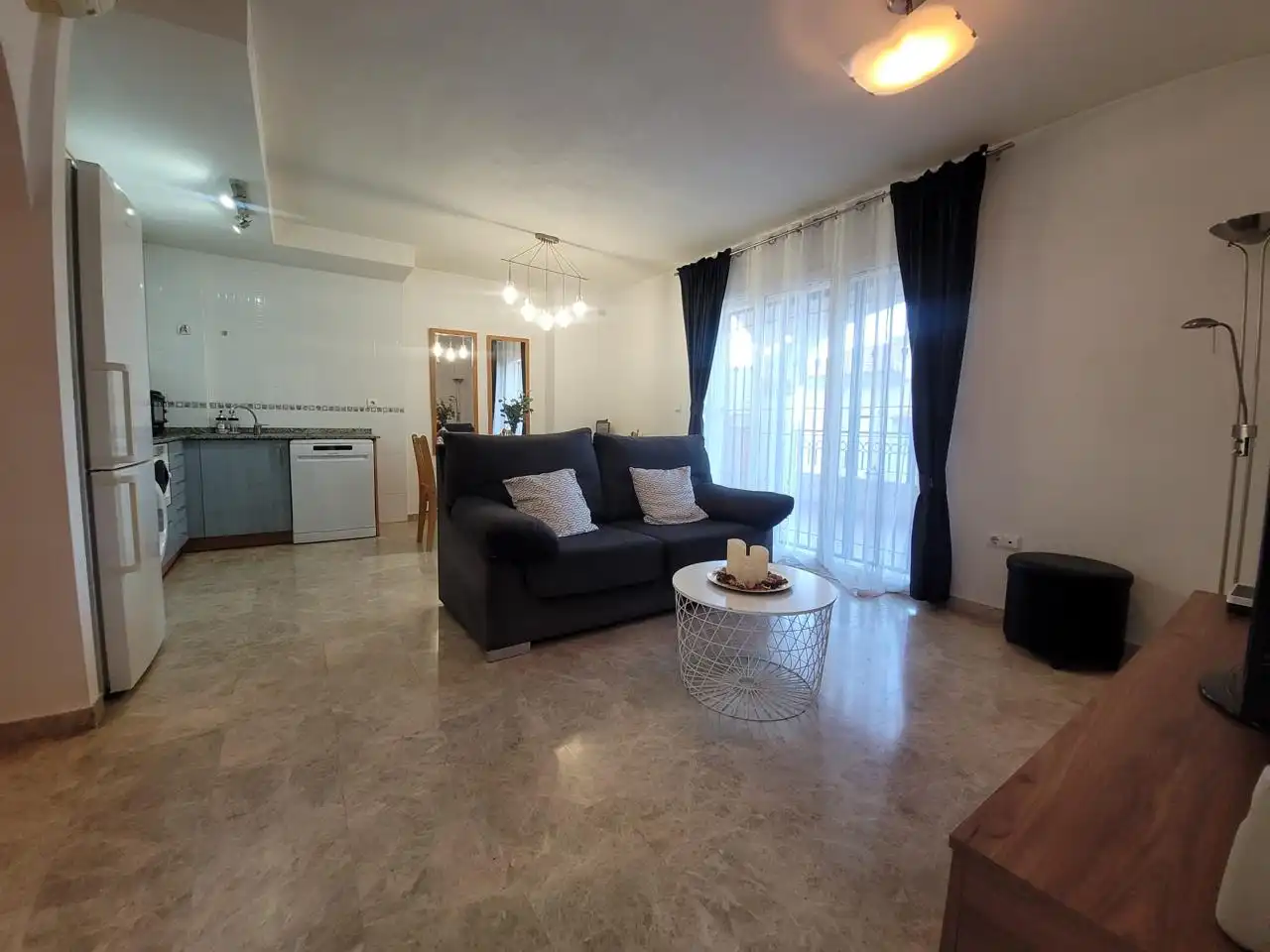 Sala d'estar de Casa o xalet en venda en Mutxamel amb Aire condicionat, Terrassa i Piscina