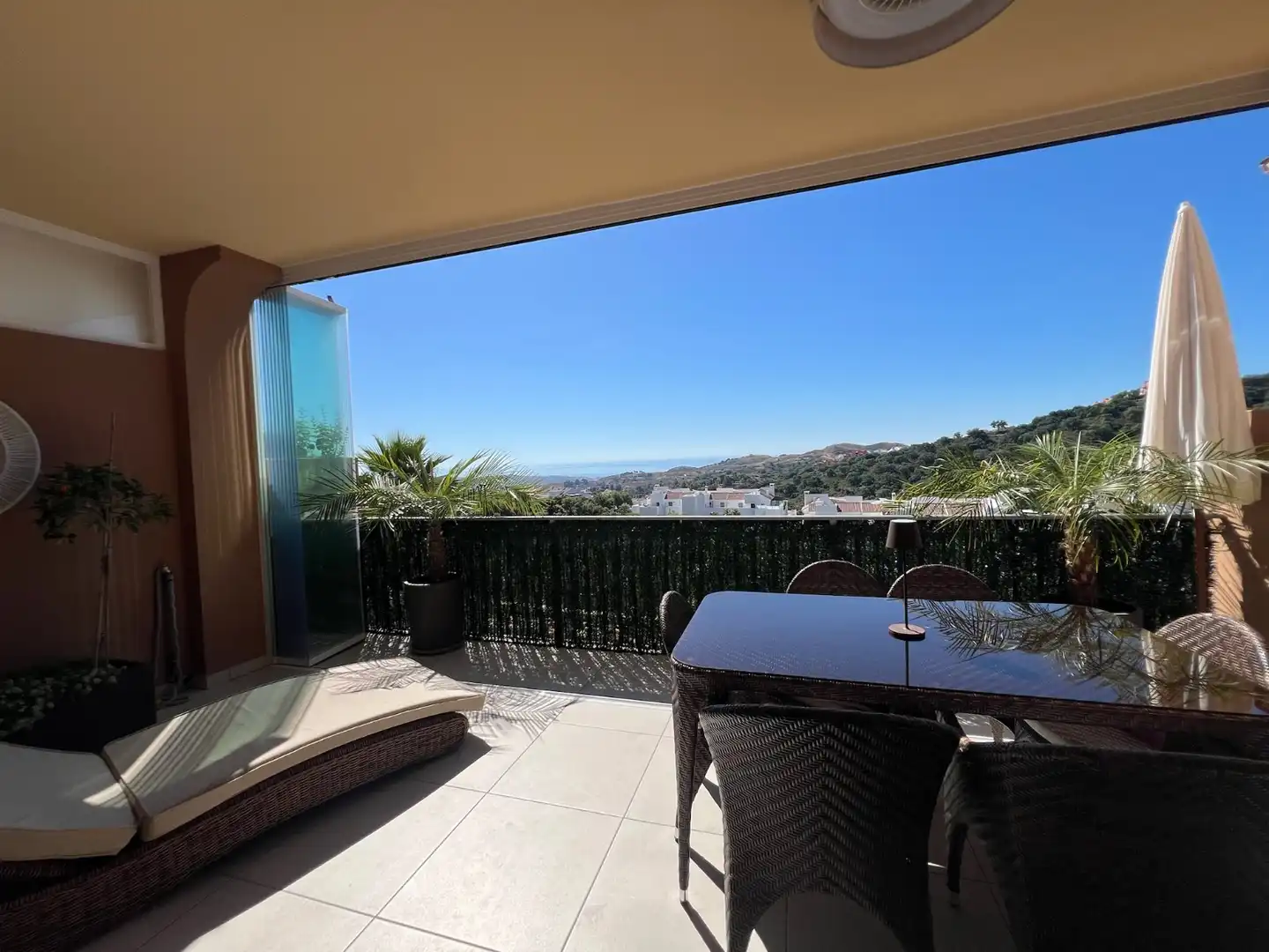 Terraza de Casa adosada en venta en Ojén con Aire acondicionado, Amueblado y Horno