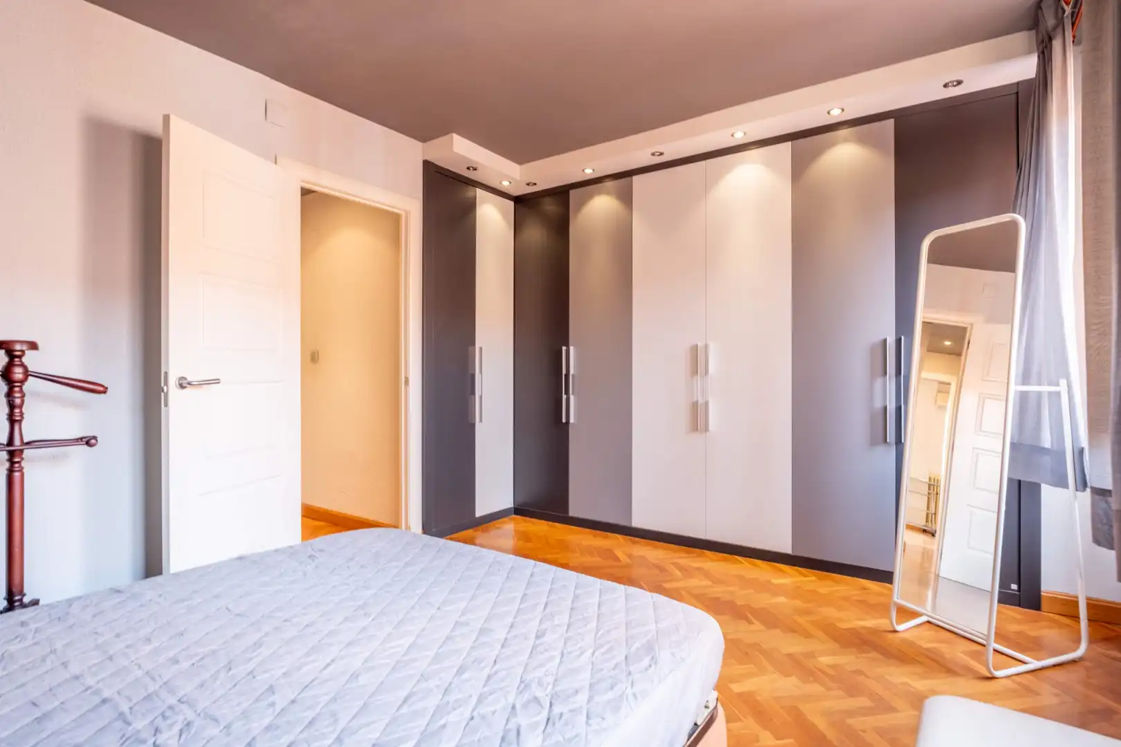 Habitación de Piso en venta en Zaragoza con Calefacción, Parquet y Terraza
