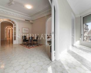 Flat to rent in  Barcelona Capital  with Air Conditioner, Heating and Furnished