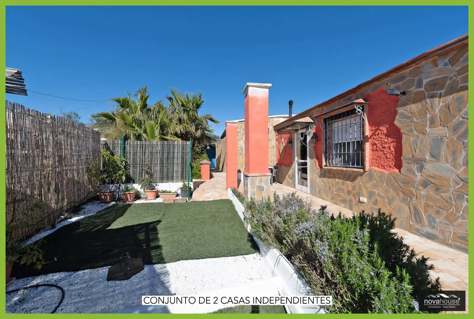 Garden of Houses for sale in Moclinejo