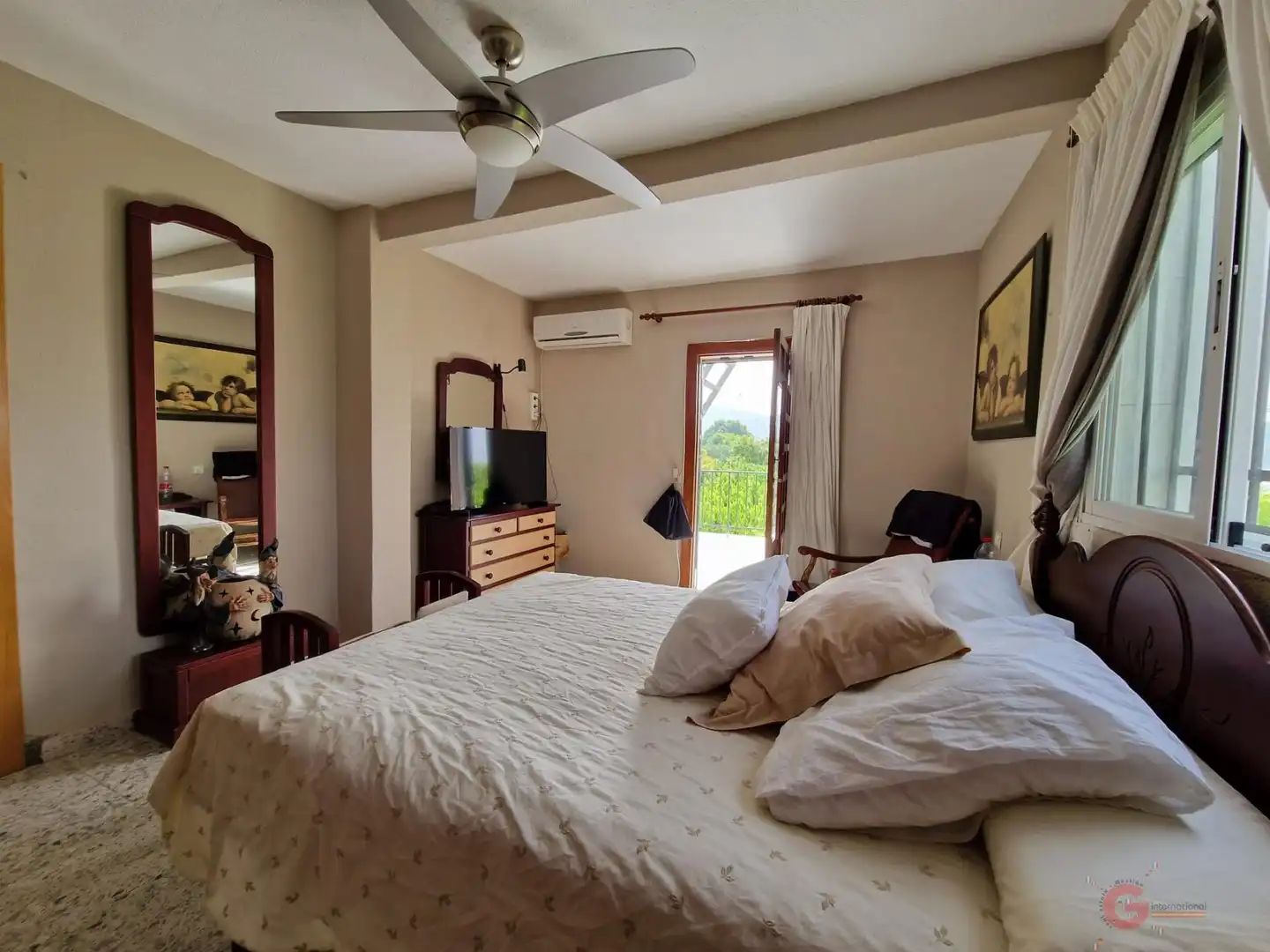 Country homes for sale in Lobres