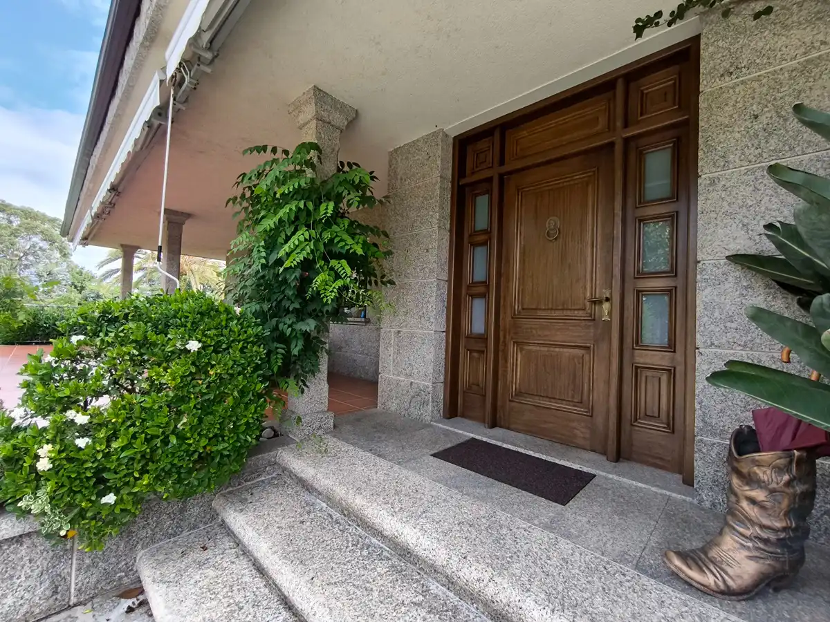 Casa o chalet en venta en Vilagarcía de Arousa con Calefacción, Jardín privado y Parquet