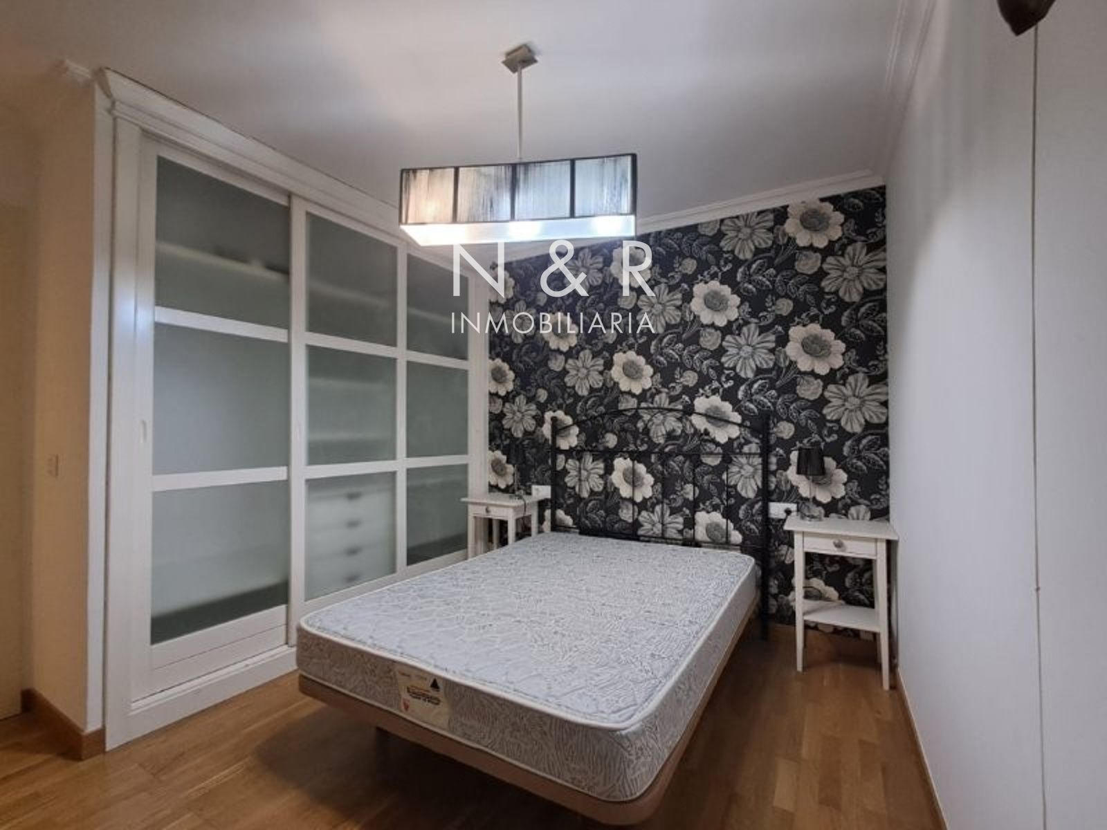 Bedroom of Flat to rent in Santiago de Compostela   with Heating and Furnished