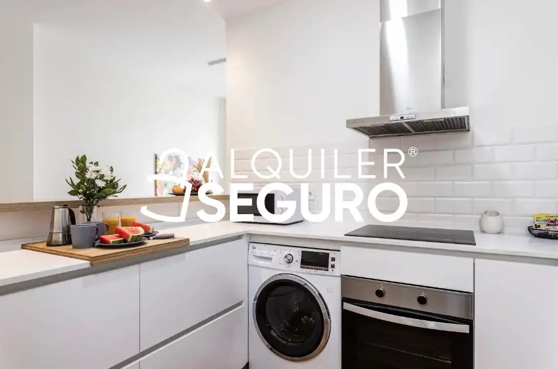 Appartamento con ascensore in affitto a Teodosio, imagen 6