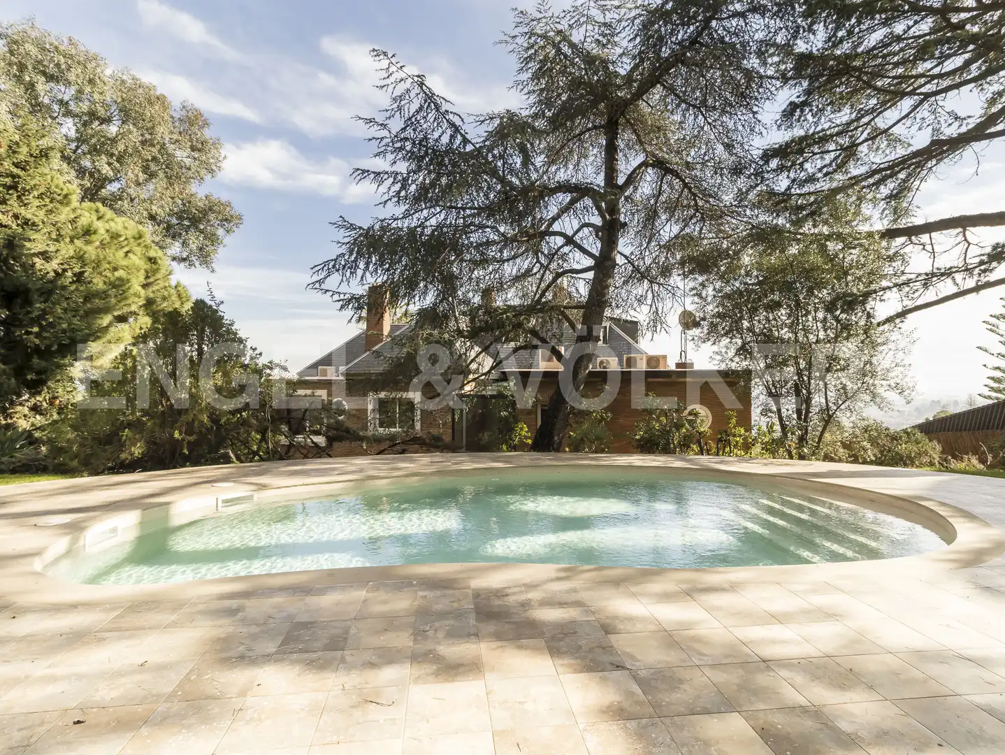 Swimming pool of Houses for rent in Barcelona  with Air Conditioner, Heating and Private garden