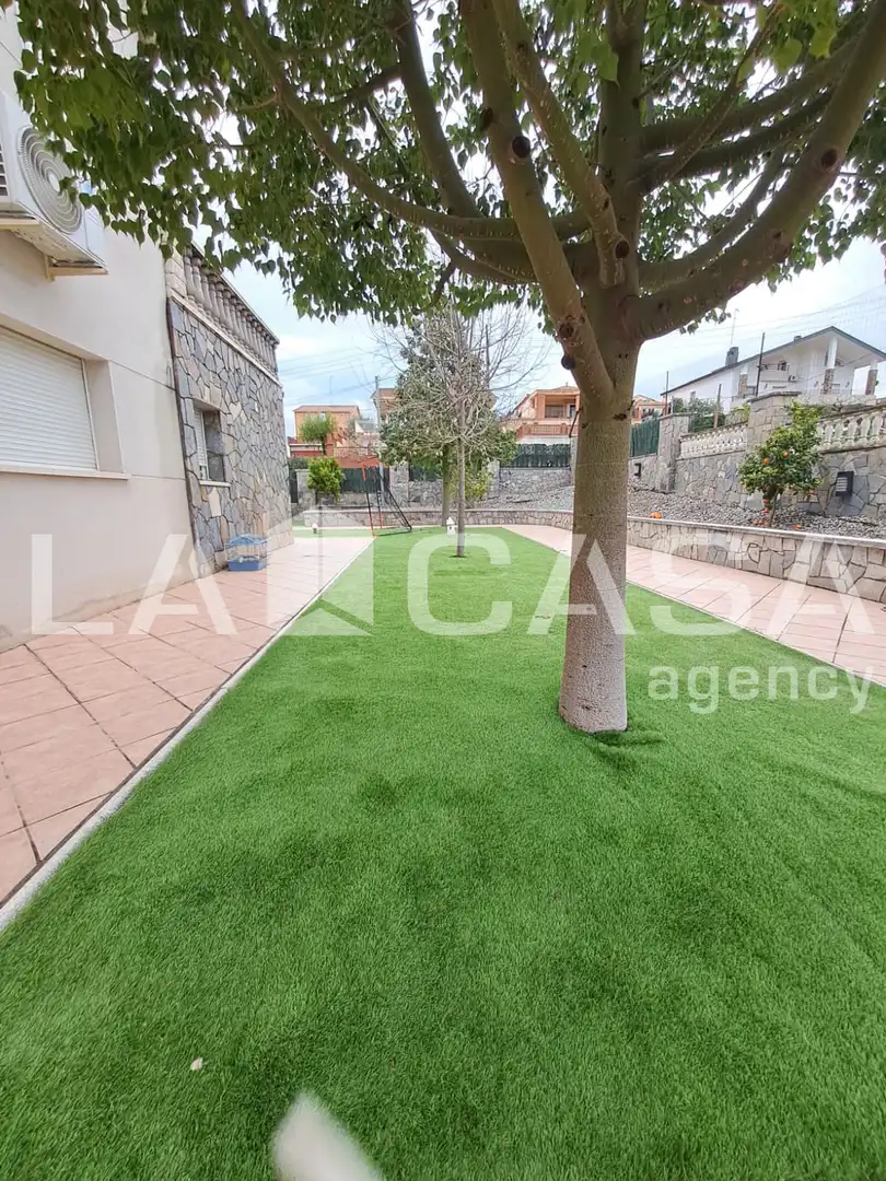 Jardí de Casa o xalet en venda en Terrassa amb Terrassa i Piscina