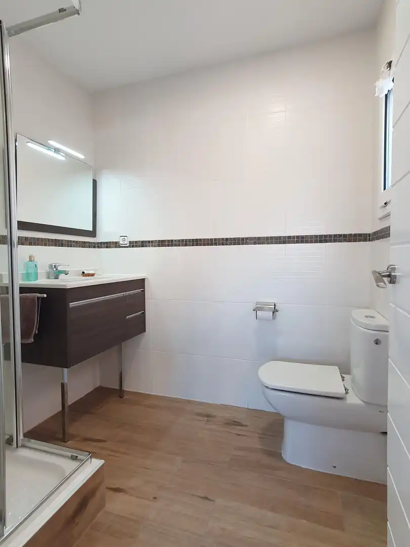 Bany de Estudi de lloguer en Barcelona amb Aire condicionat, Calefacció i Terrassa