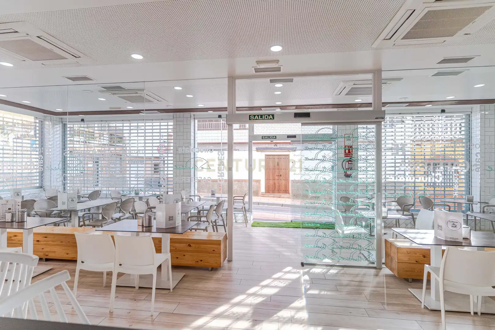 Local en venda en Motril amb Aire condicionat
