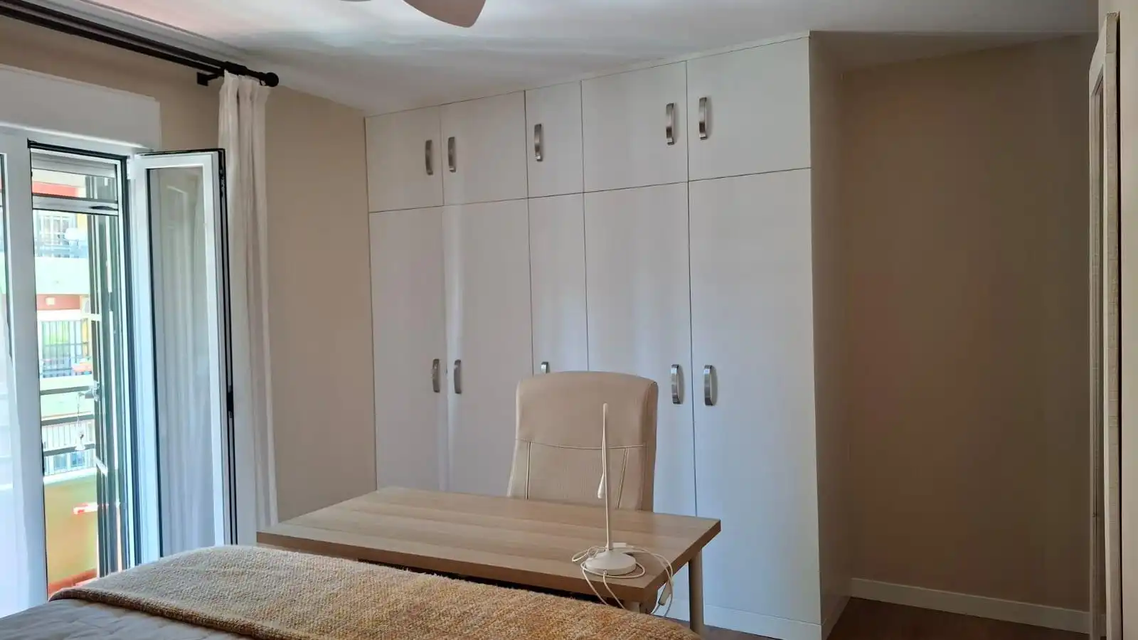 Schlafzimmer von Wohnung zum Verkauf in Sevilla mit Klimaanlage, Heizung und Terrasse
