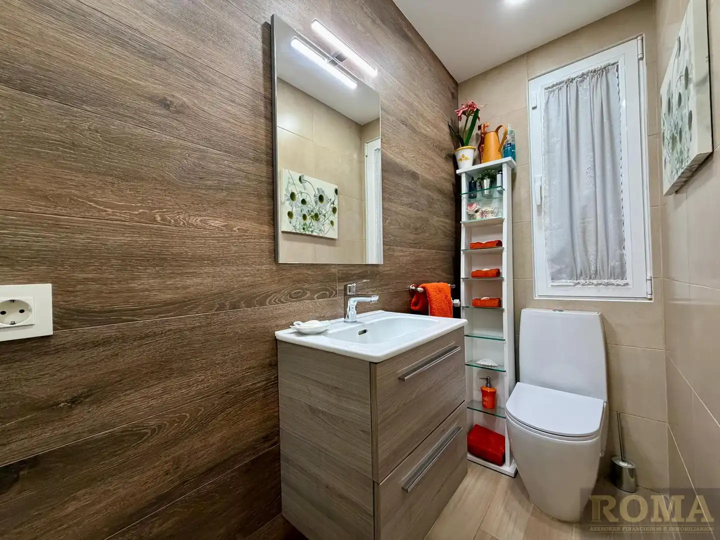 Bathroom of Flat for sale in Salamanca  with Heating, Terrace and Balcony