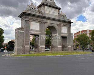 Vista exterior de Pis en venda en  Madrid Capital amb Calefacció