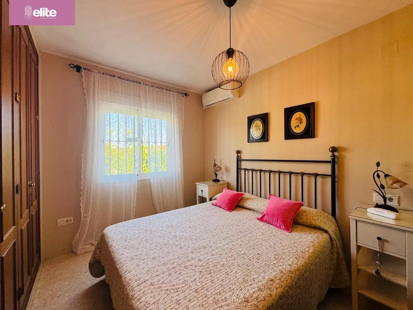 Detached homes for sale in El Rocío - La Milagrosa