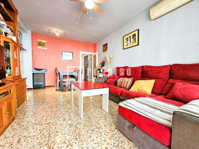 Sala d'estar de Pis en venda en Parla amb Aire condicionat, Calefacció i Terrassa