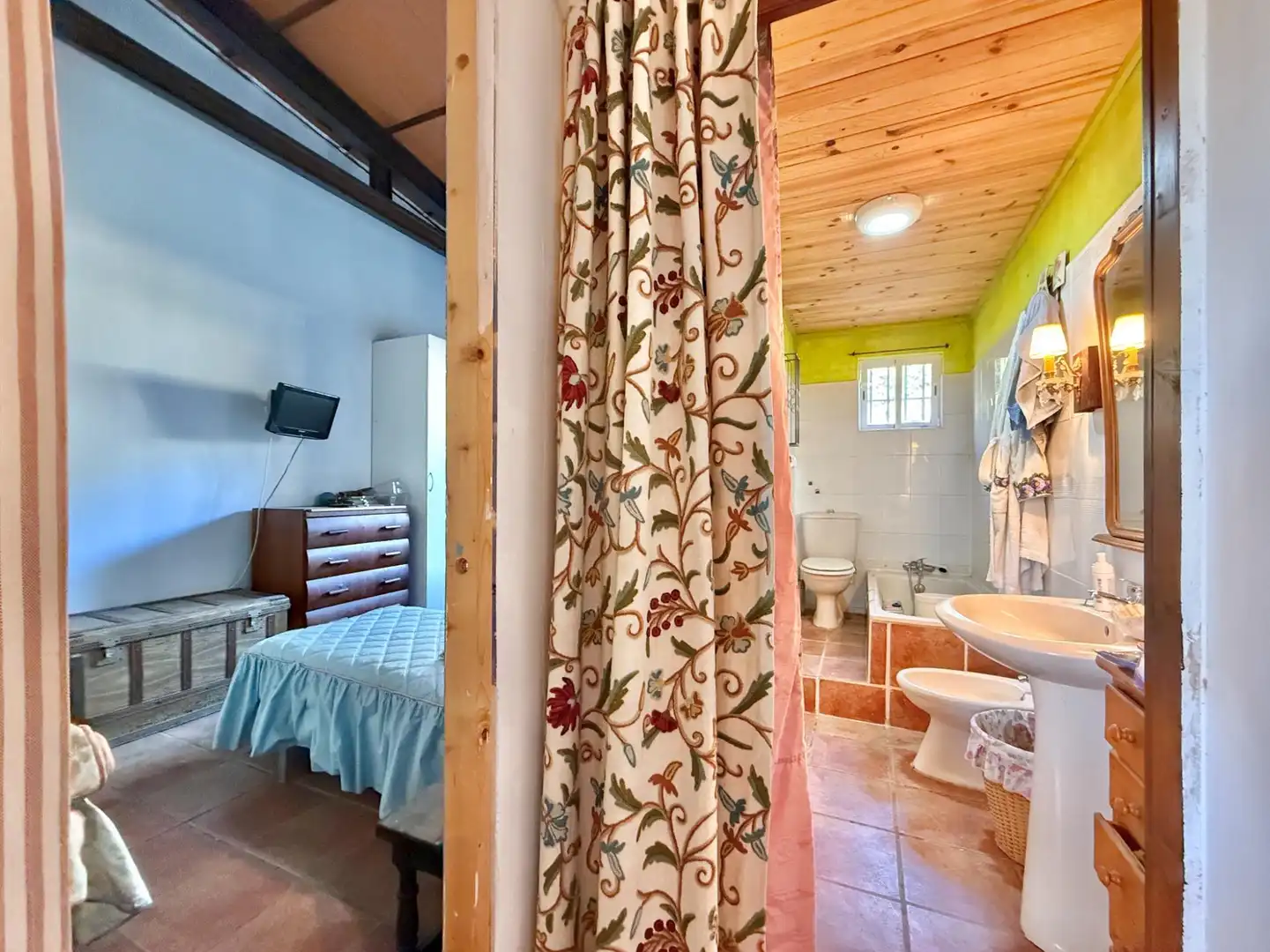 Habitación de Finca rústica en venta en Piedralaves con Jardín privado, Terraza y Trastero