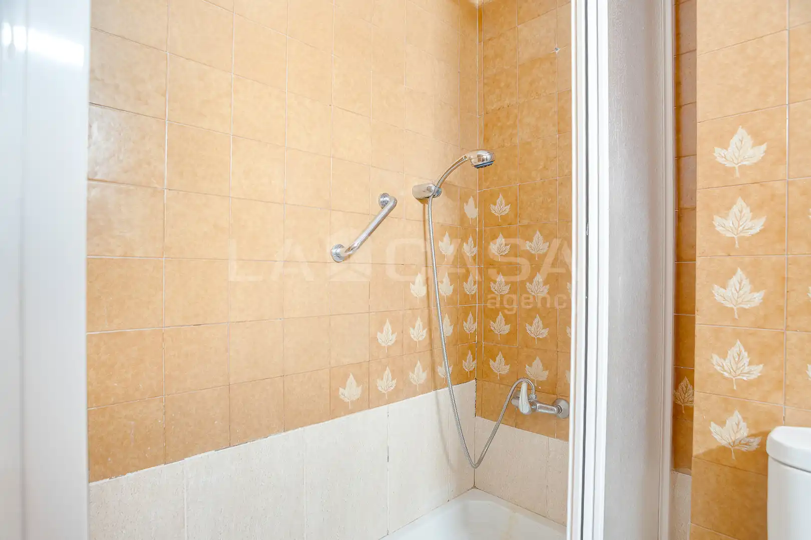 Baño de Dúplex en venta en Barcelona con Calefacción y Balcón