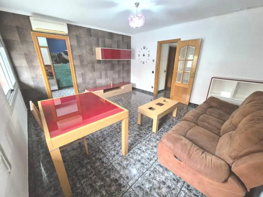Flat with lift for sale in Carrer de Juan Valera