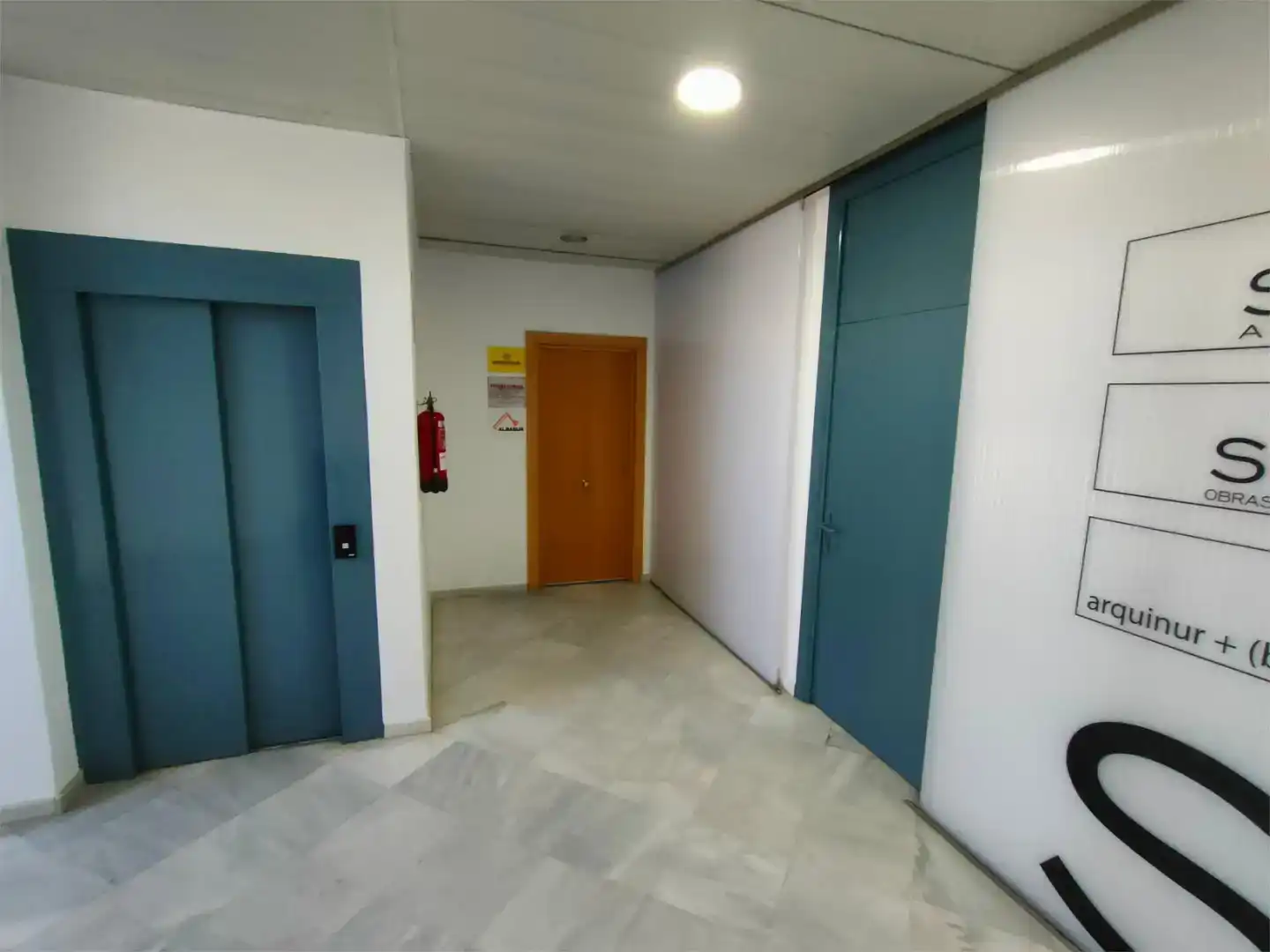 Büro zum Verkauf in Mairena del Aljarafe