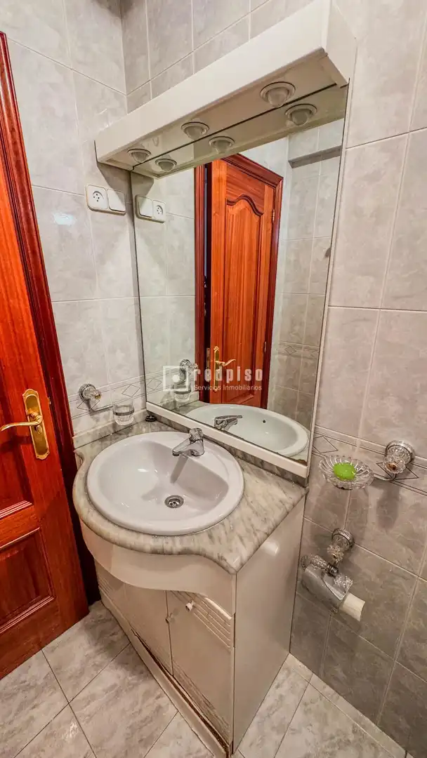 Baño de Piso en venta en A Coruña Capital  con Parquet y Trastero