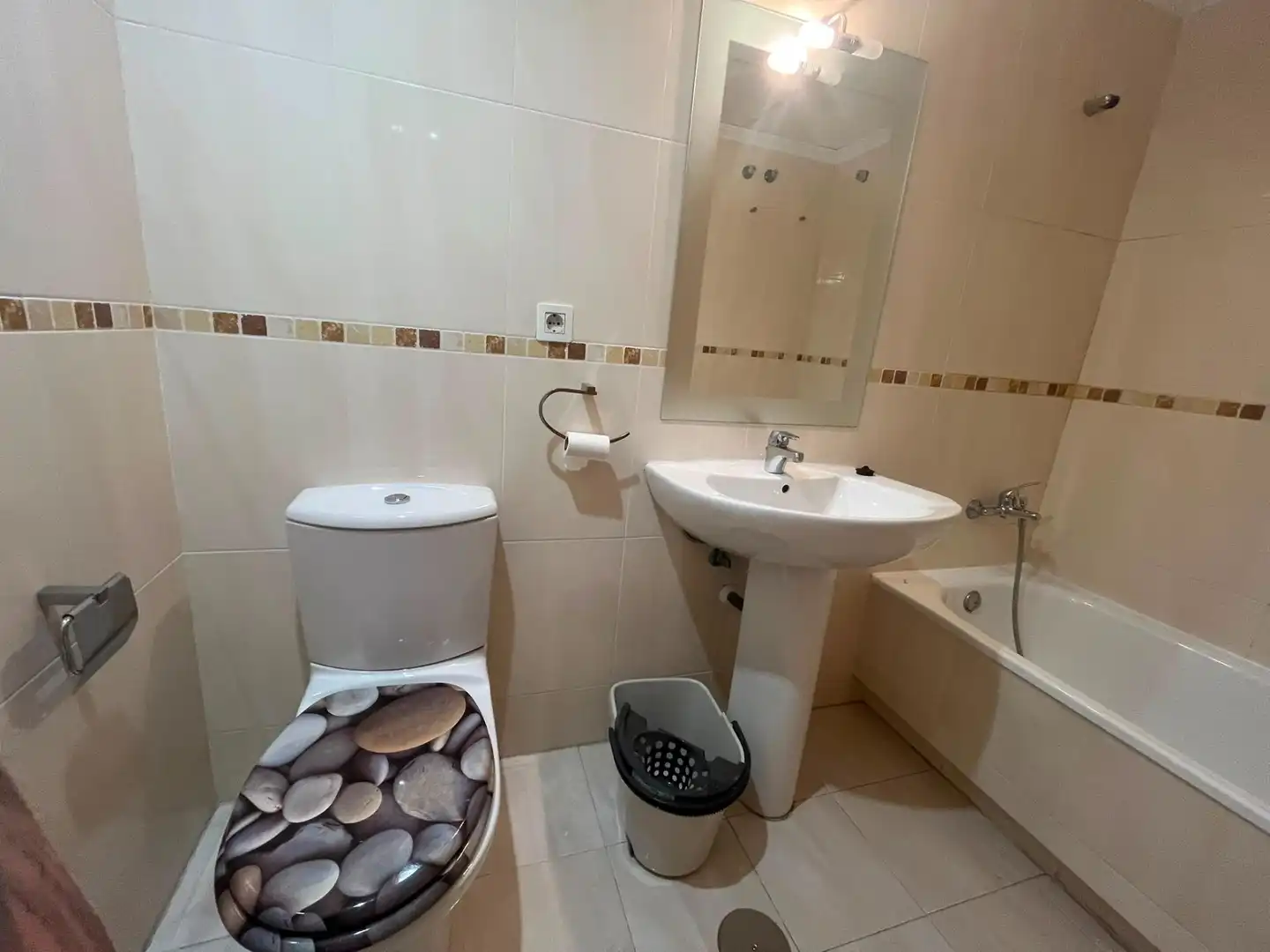 Badezimmer von Wohnung zur Miete in Murcia mit Klimaanlage, Heizung und Abstellraum