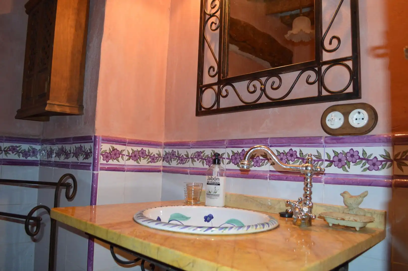 Bathroom of Flat for sale in Sorvilán  with Heating, Parquet flooring and Furnished