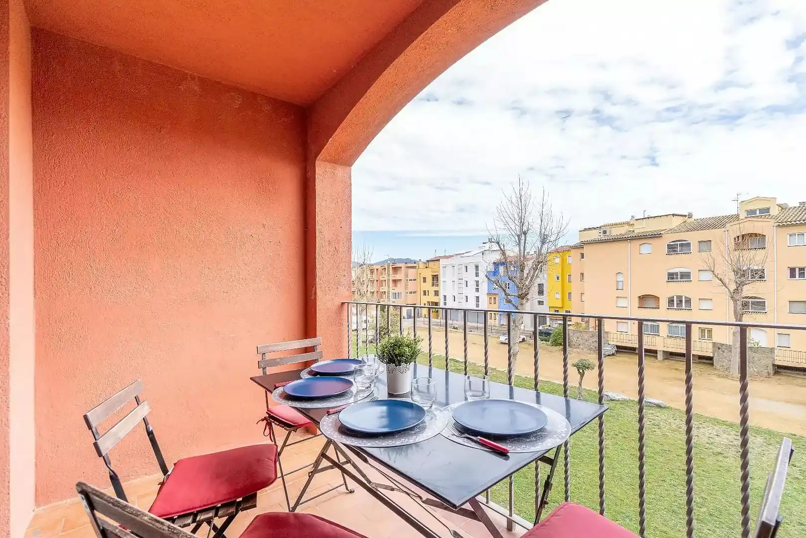 Flat for sale in de la Lluna, imagen 2