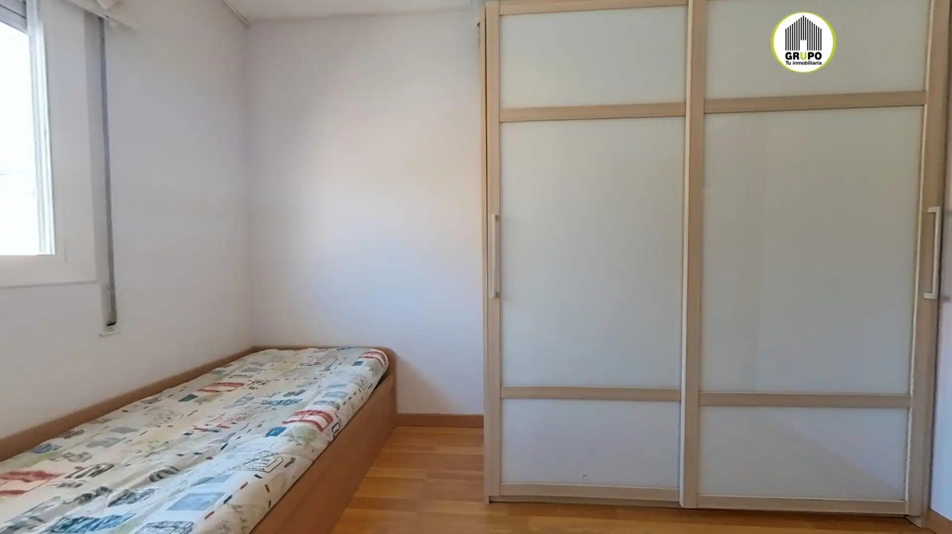 Schlafzimmer von Wohnung zum Verkauf in Esplugues de Llobregat mit Klimaanlage, Heizung und Balkon