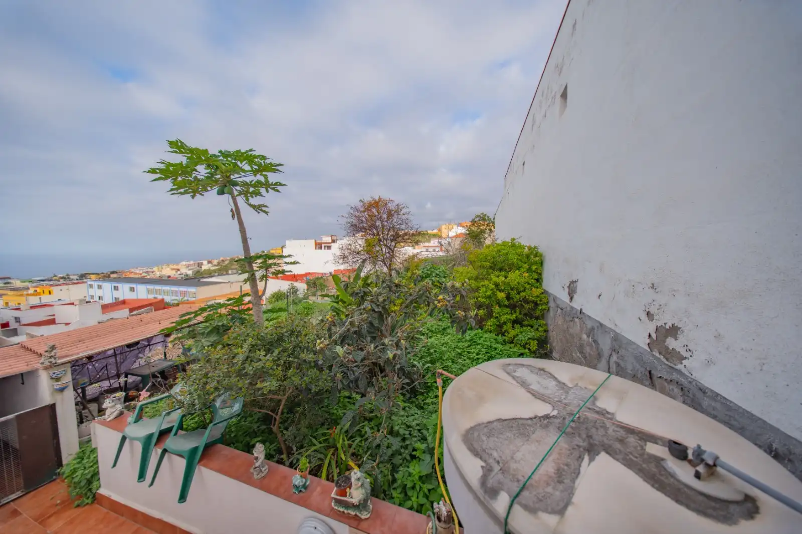 Vista exterior de Casa adosada en venda en Icod de los Vinos amb Terrassa, Traster i Balcó