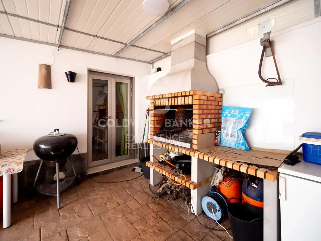 Terrace of Houses for sale in Oliva  with Air Conditioner, Terrace and Swimming Pool