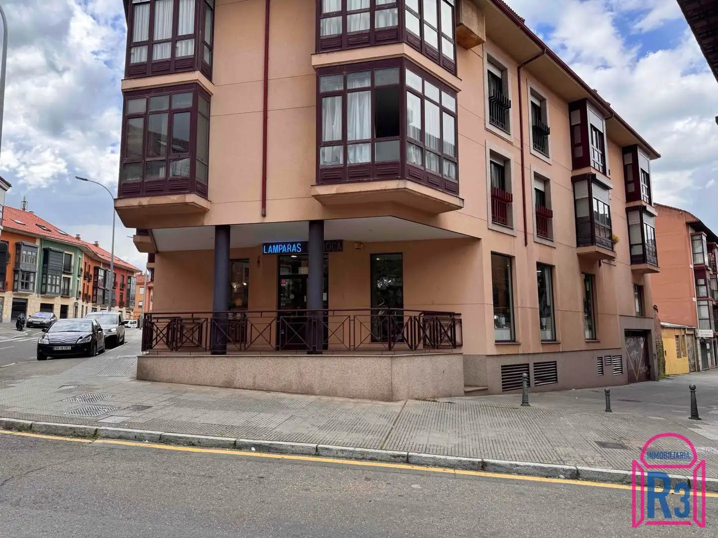 Local comercial en venda a Arquitecto Ramón Cañas, imagen 2