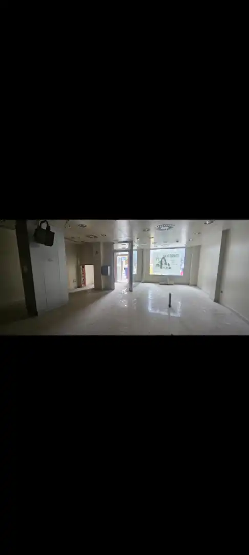 Business premises for sale in Calle Alcalde Juan Barranquero